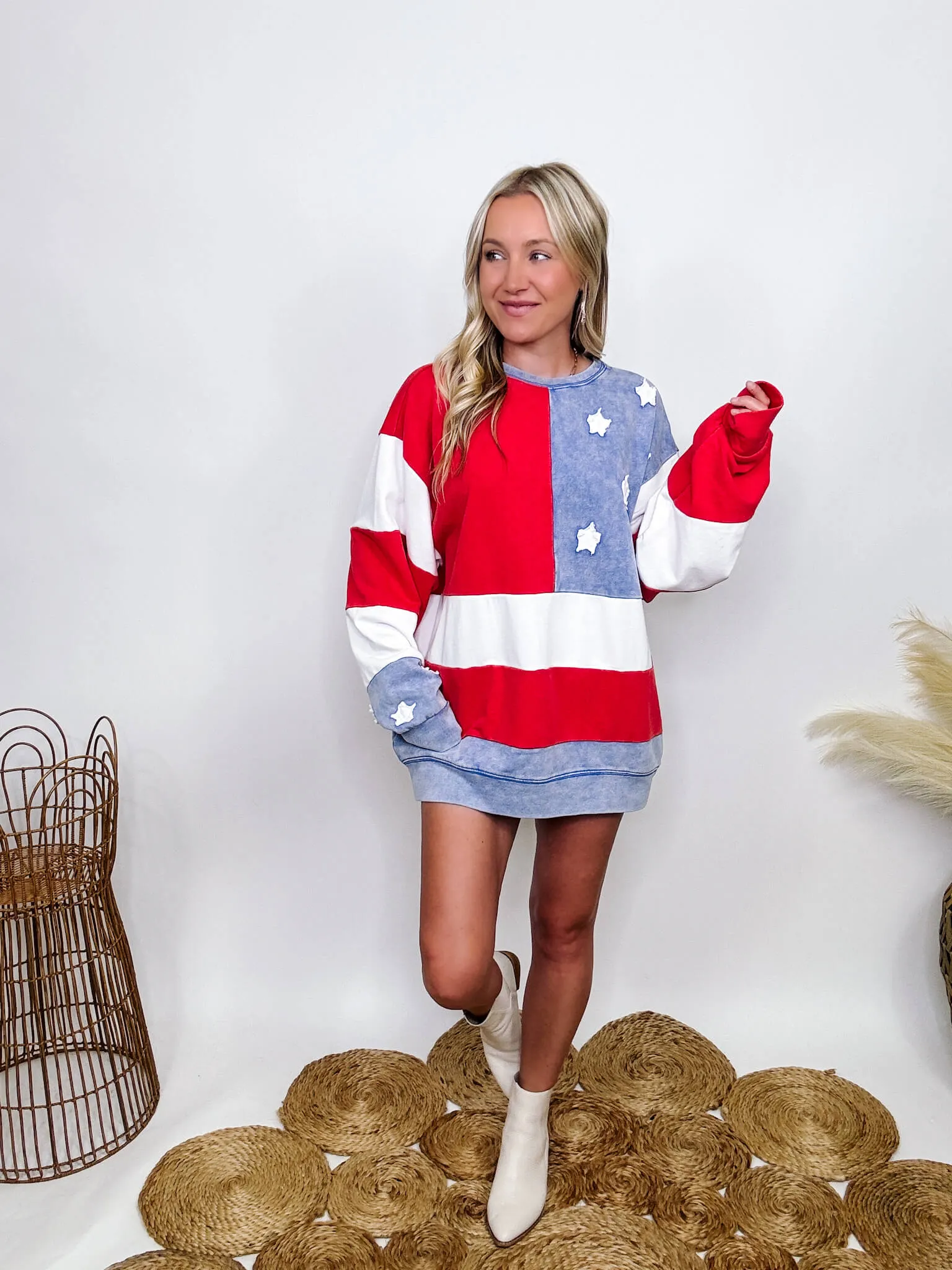 American Flag Vintage Oversized Pullover Sweatshirt in Red, White and Blue