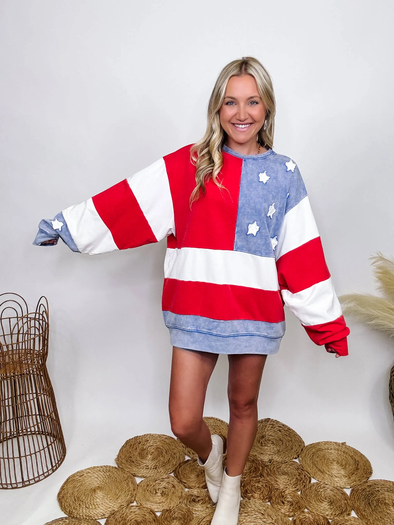 American Flag Vintage Oversized Pullover Sweatshirt in Red, White and Blue